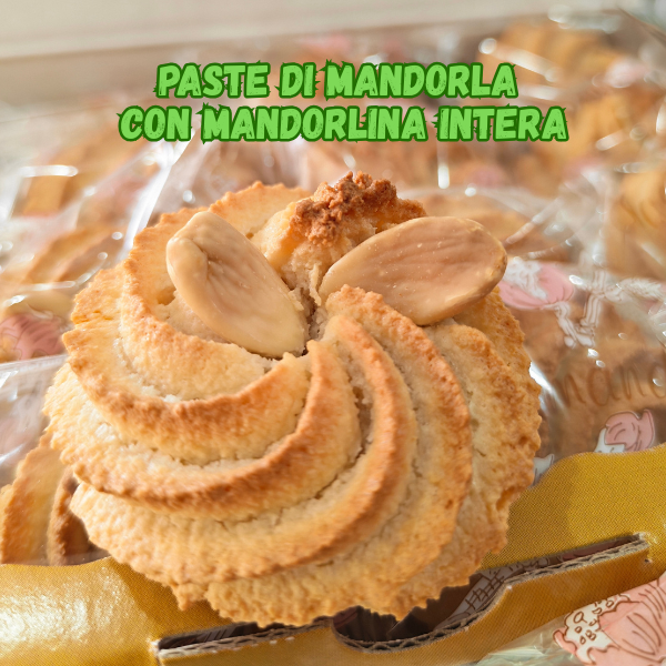 Almond biscuits with candied cherry